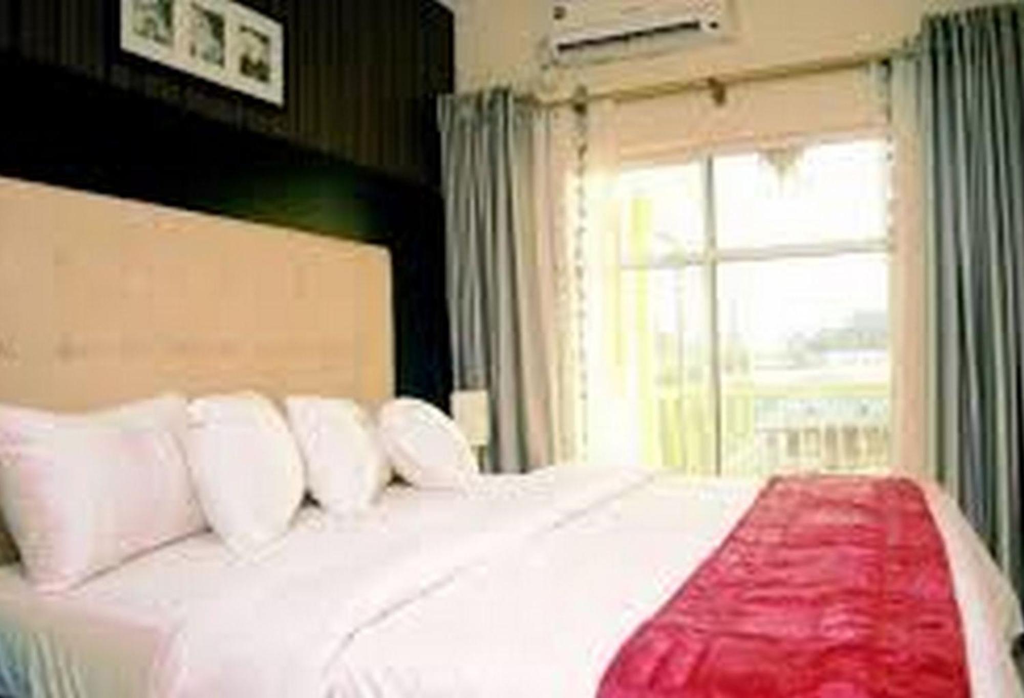 Room In Lodge - Hampton Towers Spa Asaba Ngoại thất bức ảnh